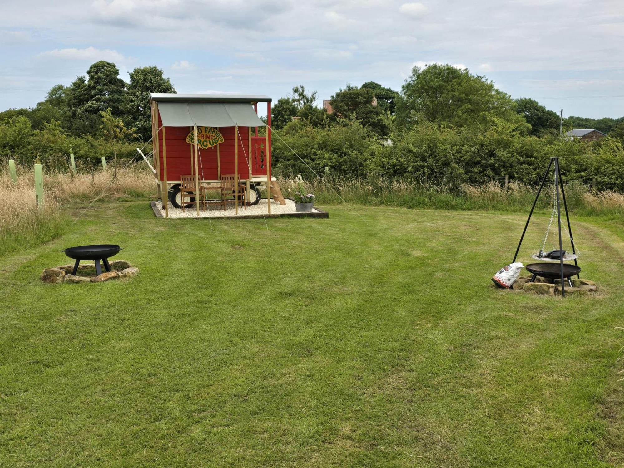 Restored Circus Wagon Saltburn-by-the-Sea Exterior foto
